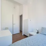 Rent 16 bedroom apartment in Lisbon