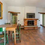 Rent 2 bedroom apartment of 83 m² in Moltrasio