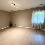 Rent 1 bedroom apartment of 83 m² in Westchester