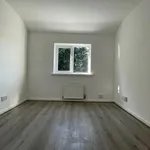 Rent 3 bedroom flat in West Midlands