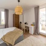 Rent 4 bedroom apartment in Berlin