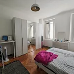 Rent 1 bedroom apartment of 82 m² in milano