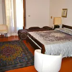 Rent 15 bedroom house of 651 m² in Gangi