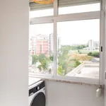 Rent 2 bedroom apartment of 62 m² in Lisbon