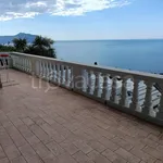 Rent 3 bedroom apartment of 105 m² in Genova