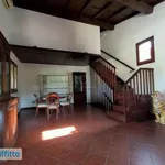 Rent 4 bedroom house of 300 m² in Rome