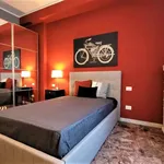 Rent 3 bedroom apartment of 25 m² in Roma