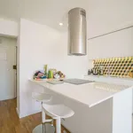 Rent 1 bedroom apartment of 50 m² in lisbon