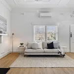 Rent 2 bedroom apartment in Elwood