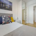 Rent a room of 120 m² in madrid