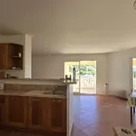 Rent 5 bedroom house of 140 m² in Péret