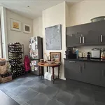 Appartement de 264 m² avec 5 chambre(s) en location à LYON