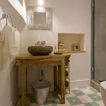 Rent 1 bedroom apartment of 50 m² in Lisbon