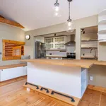 Maison de 1593 m² avec 2 chambre(s) en location à Calgary