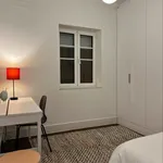 Rent 4 bedroom apartment in Lisbon