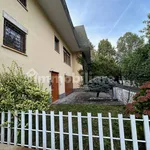 Rent 4 bedroom house of 210 m² in Arese