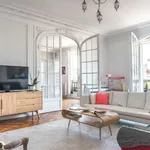 Appartement de 2045 m² avec 4 chambre(s) en location à Paris