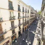 Rent a room of 170 m² in barcelona