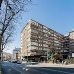 Rent a room of 90 m² in Madrid