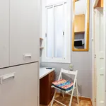 Rent 4 bedroom apartment in Barcelona