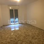 Affitto 4 camera appartamento di 173 m² in Bari