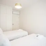 Rent 9 bedroom apartment of 205 m² in Porto