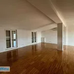 Rent 3 bedroom apartment of 130 m² in Milan