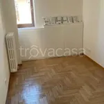 Rent 4 bedroom apartment of 120 m² in Rho