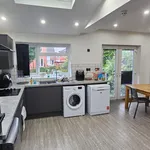 Rent 10 bedroom house in Leeds