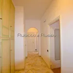 Rent 3 bedroom apartment of 90 m² in Genoa