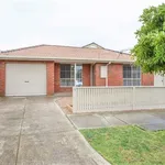 Rent 3 bedroom house in Altona Meadows