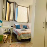 Rent a room of 200 m² in Madrid