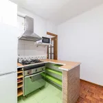 Rent a room of 90 m² in madrid