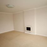 Rent 3 bedroom flat in Selby