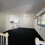 Rent 3 bedroom house of 830 m² in Moranbah