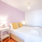 Rent 1 bedroom apartment of 45 m² in Lisbon