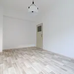 Pronajměte si 3 ložnic/e byt o rozloze 56 m² v Capital City of Prague