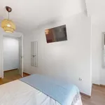 Rent a room of 70 m² in Valencia