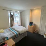 Rent 3 bedroom house in West Midlands