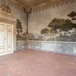 Rent 16 bedroom apartment of 525 m² in Lucca