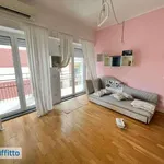 Affitto 4 camera appartamento di 150 m² in Naples