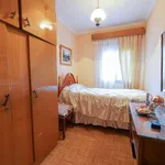 Rent a room of 150 m² in madrid