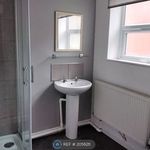 Rent 6 bedroom flat in East Midlands