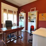 Rent 8 bedroom house of 150 m² in Paese