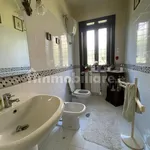 Rent 5 bedroom house of 283 m² in Avellino