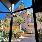 Rent 6 bedroom apartment of 310 m² in Rome