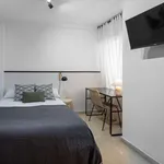 Rent a room of 150 m² in alicante