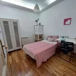 Rent a room of 180 m² in madrid