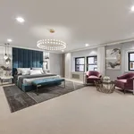 Rent 2 bedroom house in Manhattan