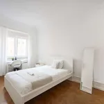 Rent a room in lisbon